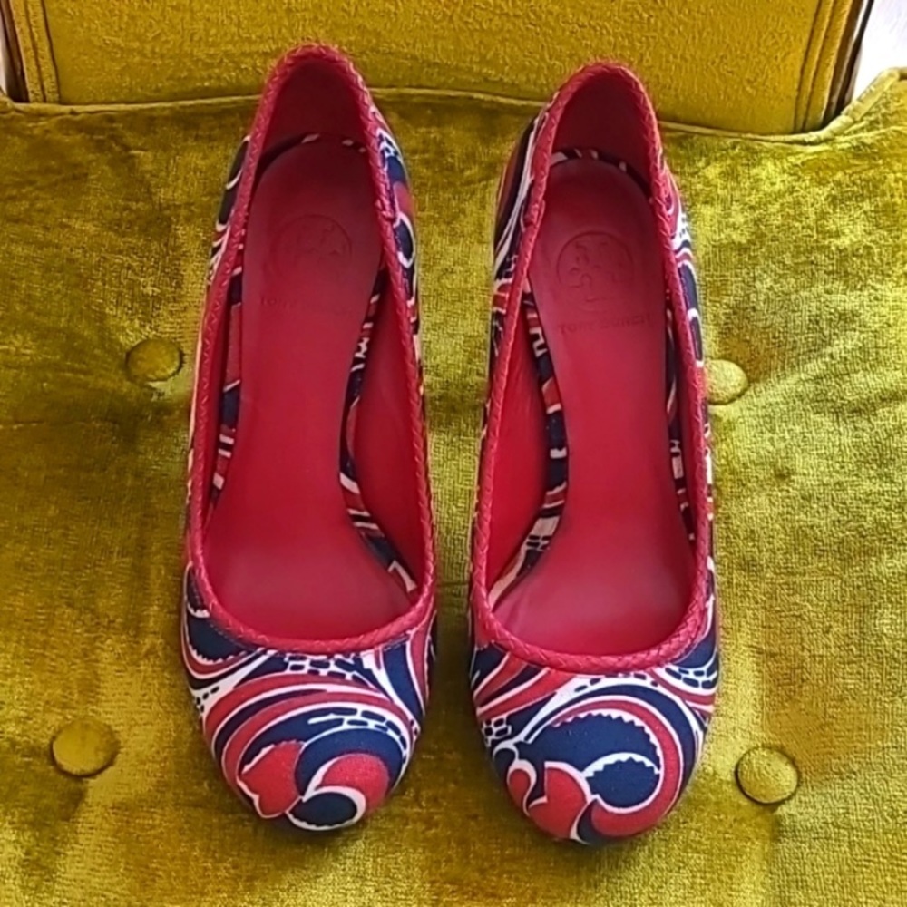 TORY BURCH Red and Navy Canvas 4" Heels Size 9